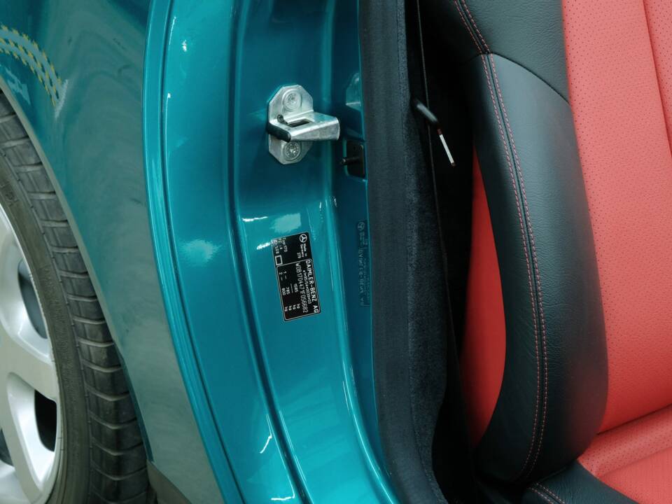 Immagine 33/50 di Mercedes-Benz SLK 230 Kompressor (1998)