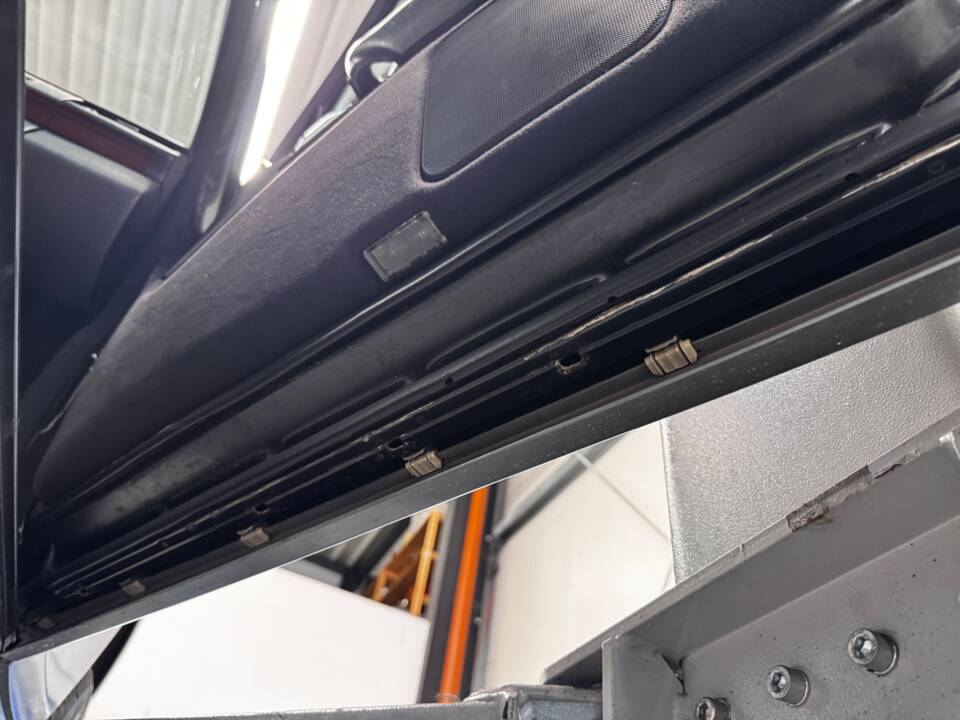 Bild 31/54 von Mercedes-Benz 300 TD Turbo (1993)