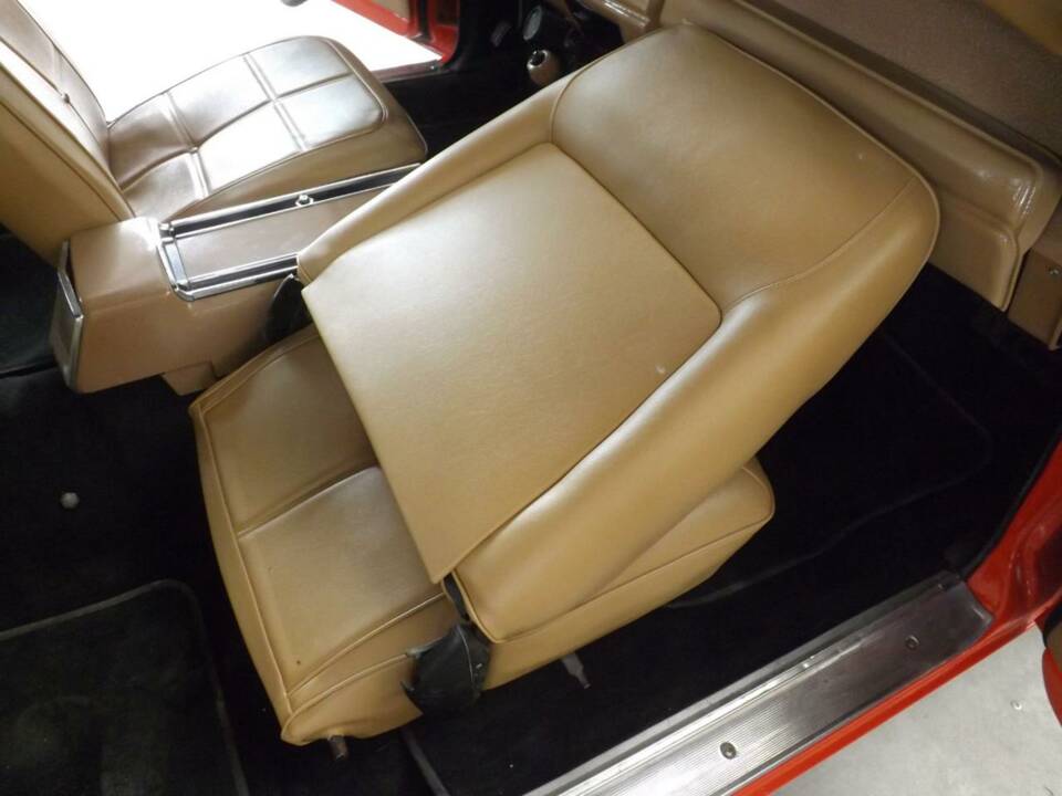 Image 22/50 of Dodge Charger 383 (1969)