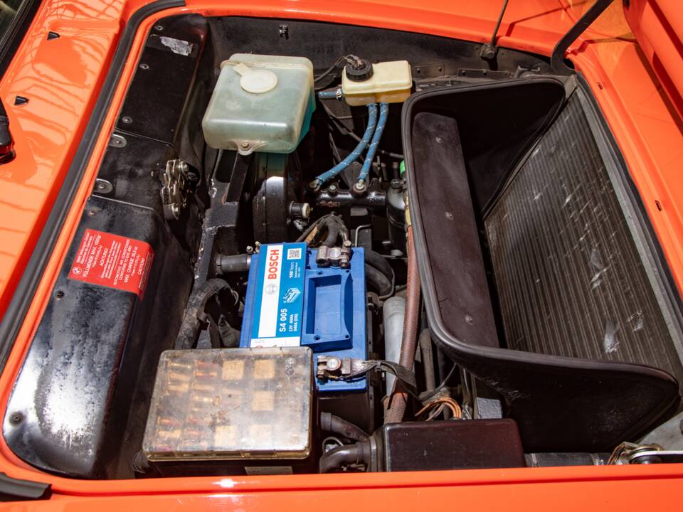 Image 17/22 of BMW M1 (1981)