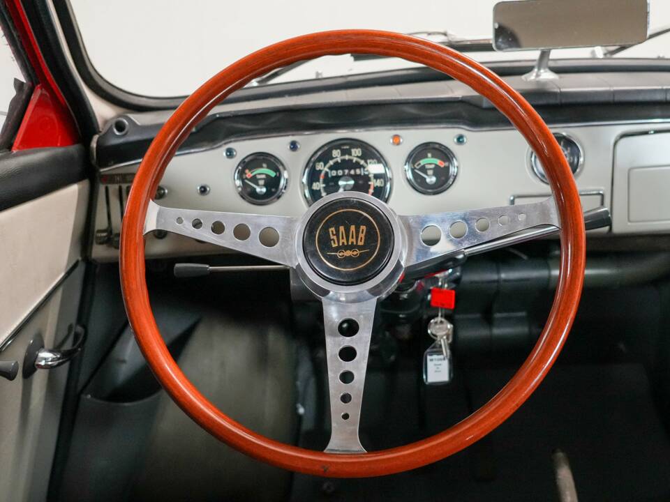 Image 9/34 of Saab 96 V4 (1967)