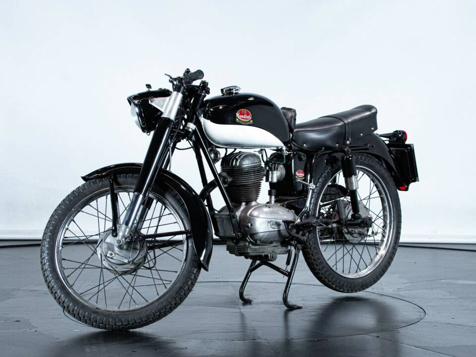 Image 2/50 of Mondial 125 (1961)