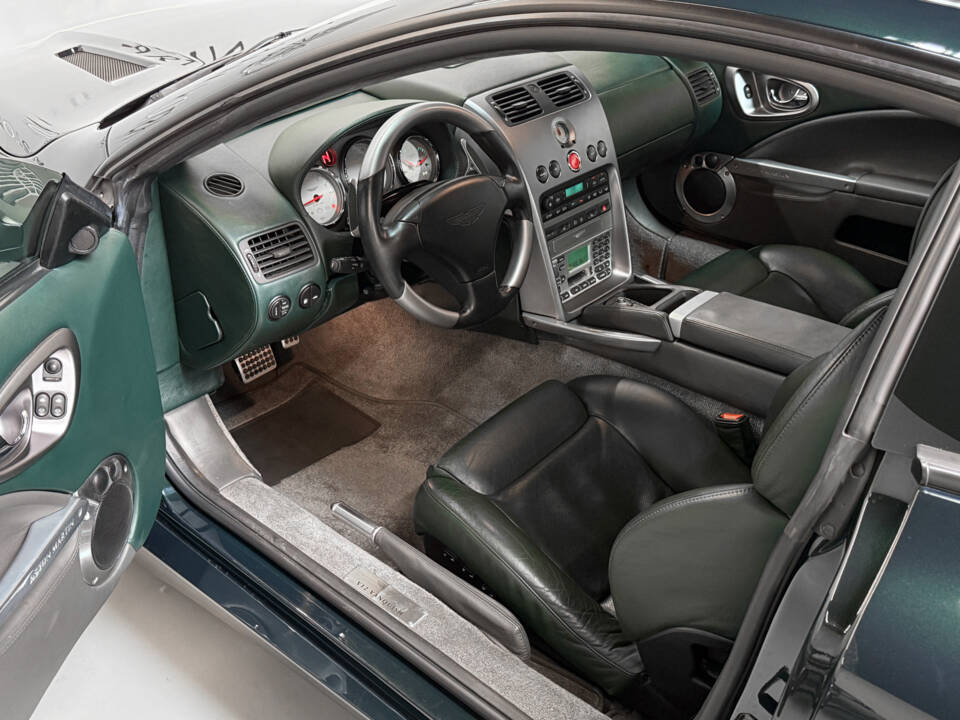 Image 39/43 of Aston Martin V12 Vanquish (2003)