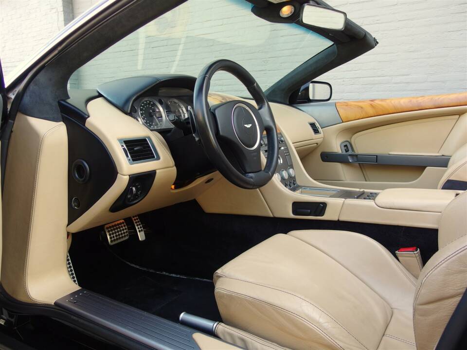 Bild 57/99 von Aston Martin DB 9 Volante (2006)