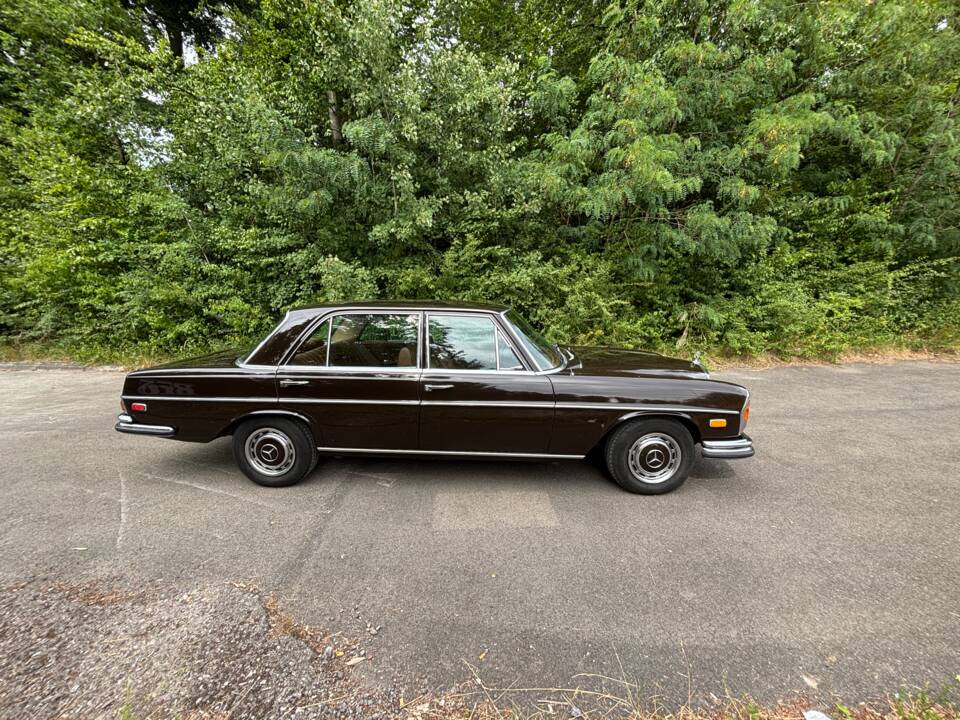 Image 3/37 de Mercedes-Benz 280 SEL 4,5 (1972)