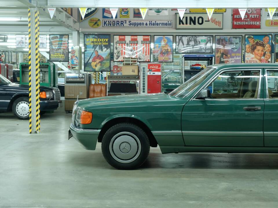 Bild 49/50 von Mercedes-Benz 260 SE (1990)