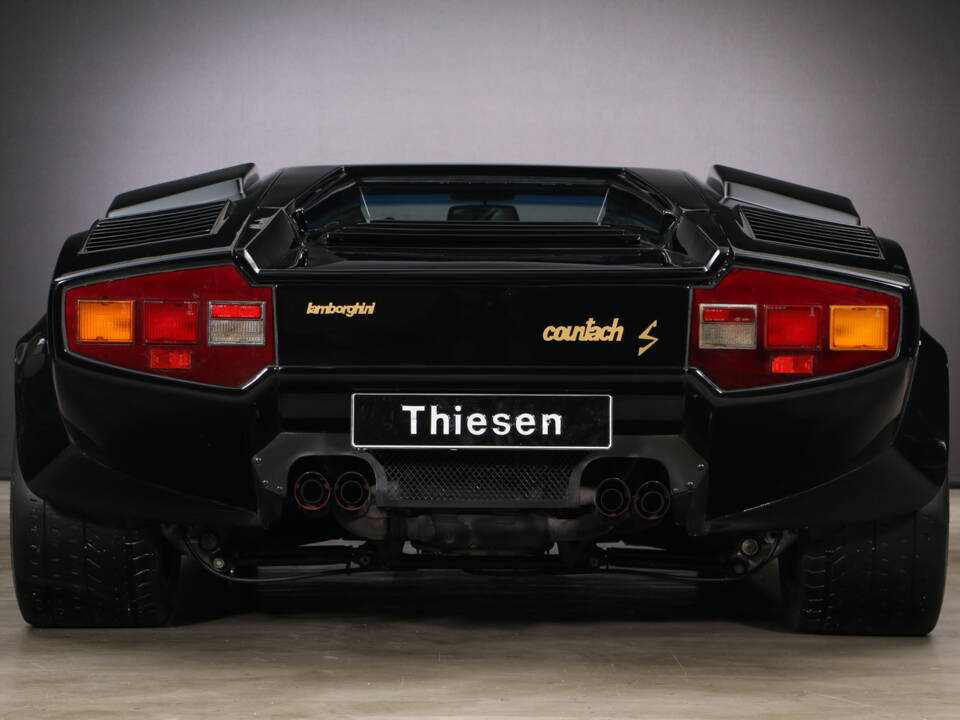 Image 25/50 of Lamborghini Countach LP 400 S (1982)