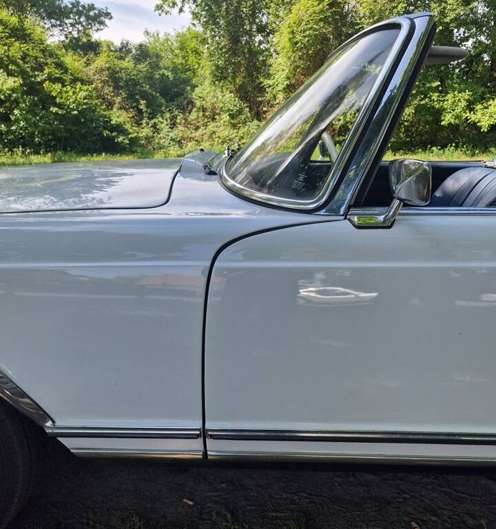 Image 43/100 de Mercedes-Benz 250 SL (1967)