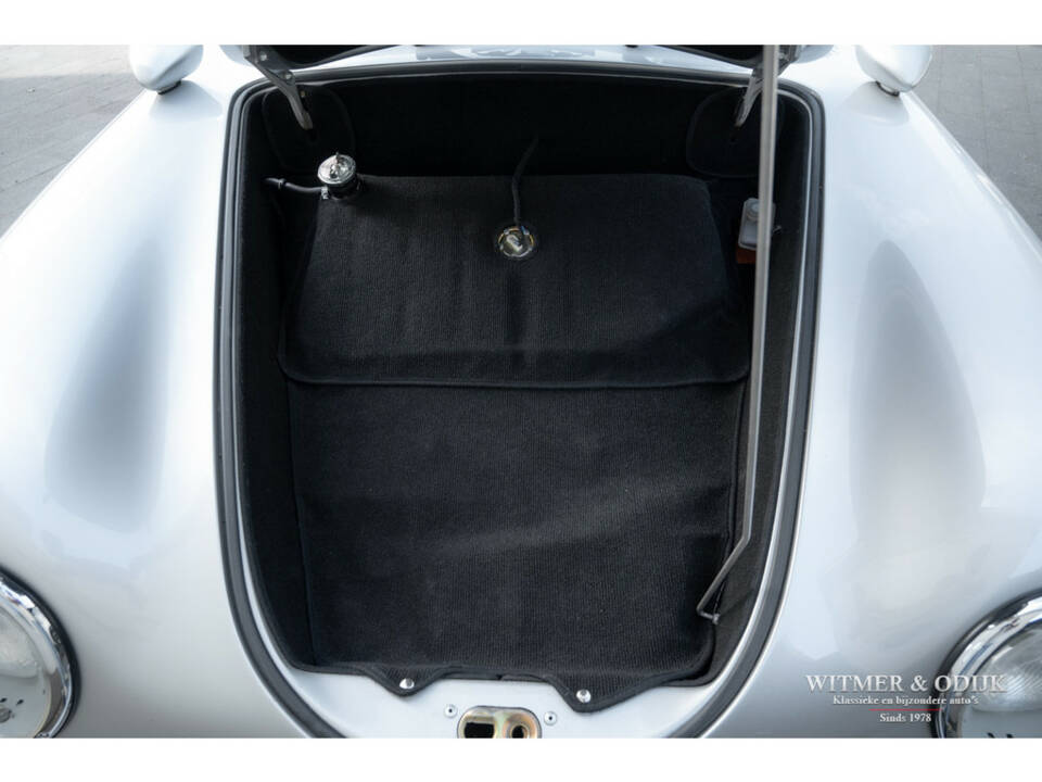 Image 5/28 of Porsche 356 B 1600 Super 90 (1970)