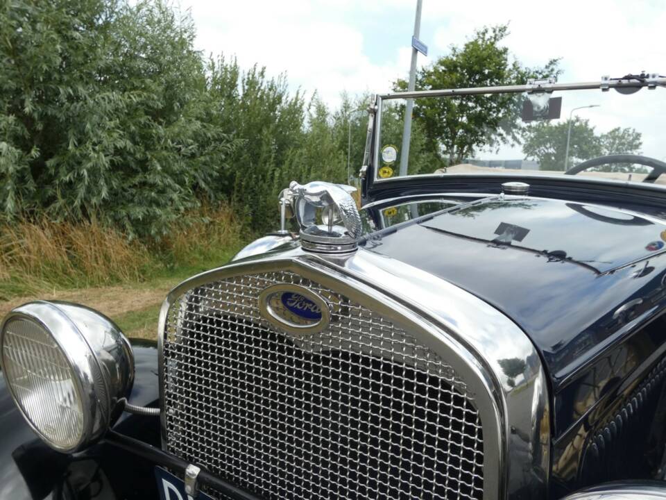 Image 11/19 of Ford Model A De Luxe (1930)
