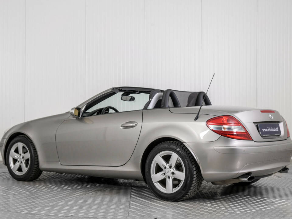 Image 6/50 of Mercedes-Benz SLK 200 Kompressor (2007)