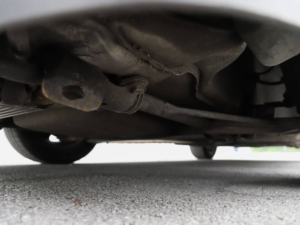 Image 100/108 de Porsche 911 Carrera 3.2 (1989)