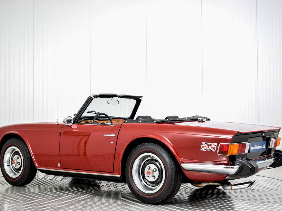 Image 23/50 de Triumph TR 6 (1974)
