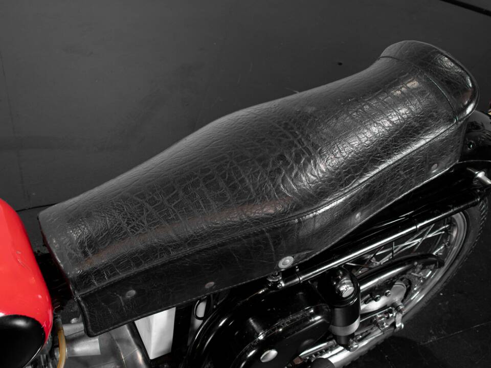 Bild 41/50 von Gilera 150 Sport (1954)
