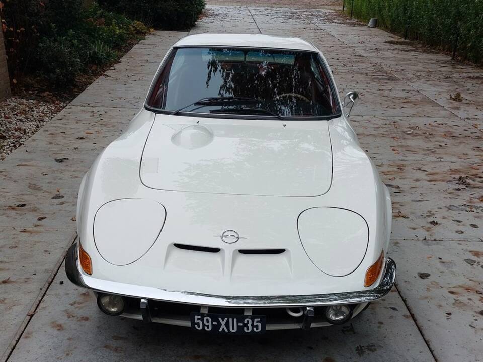 Image 2/8 of Opel GT 1900 (1969)