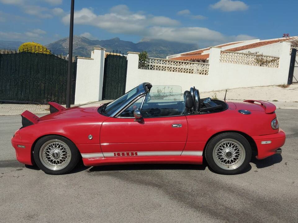 Imagen 3/8 de Mazda MX-5 1.6 (1992)