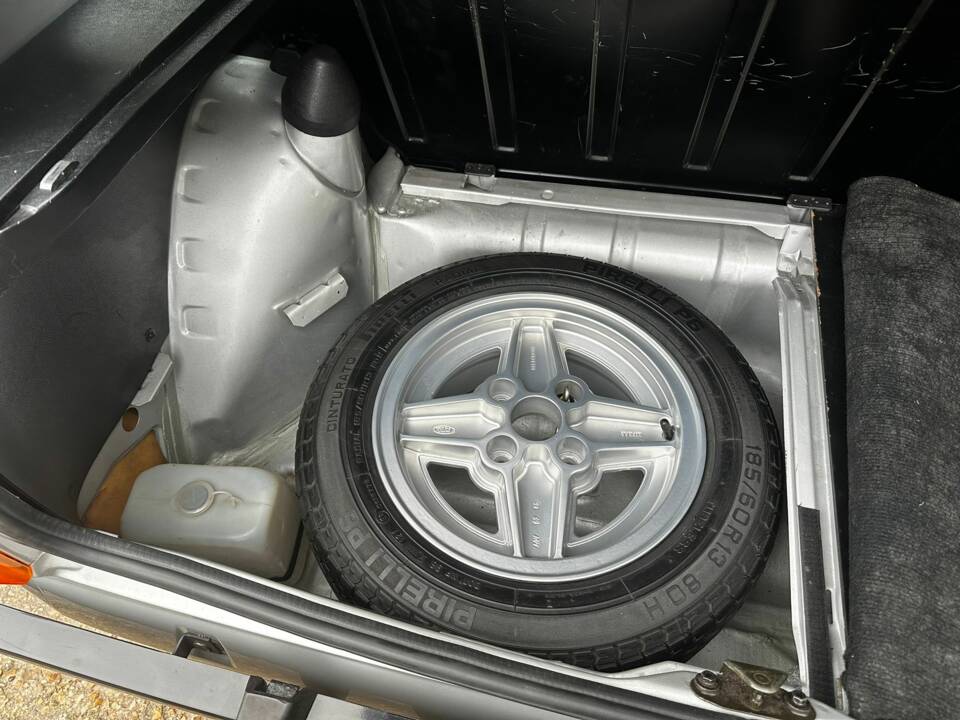 Bild 61/70 von Ford Fiesta 1.3 Supersport (1980)