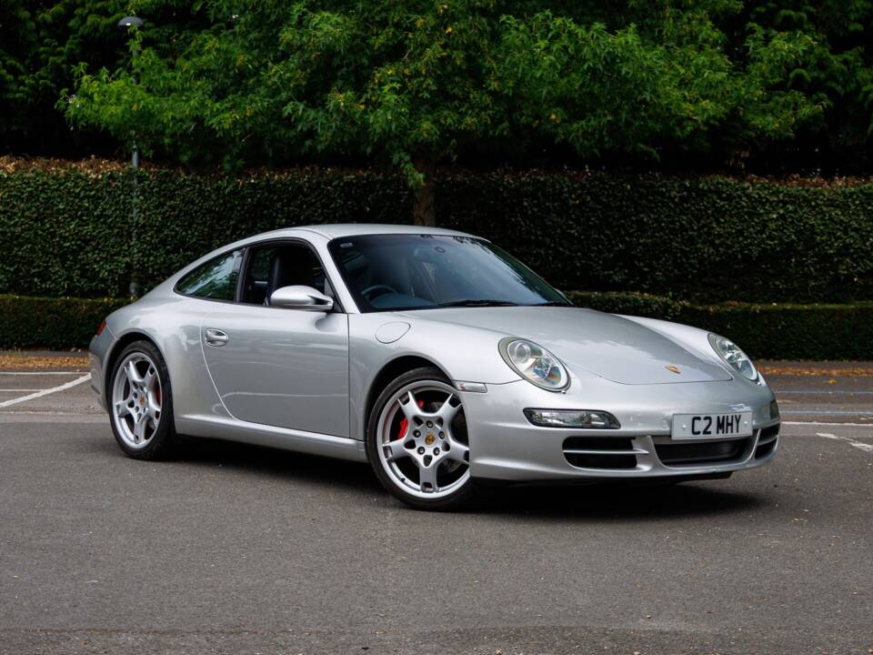 Bild 1/50 von Porsche 911 Carrera (2004)