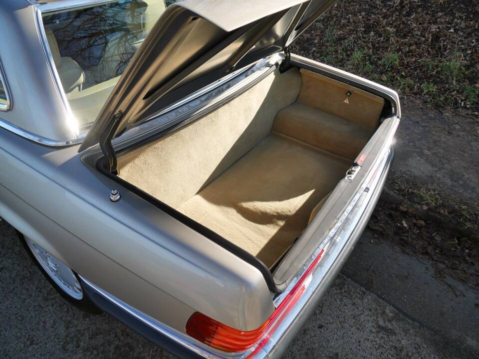 Bild 28/30 von Mercedes-Benz 560 SL (1989)