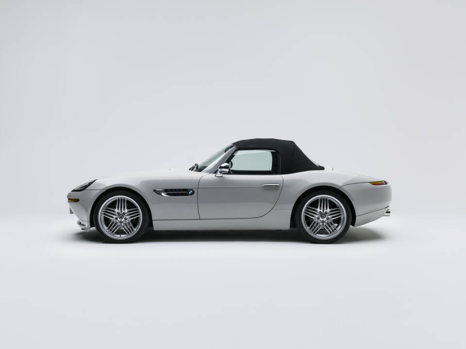 Image 13/80 of BMW Z8 (2000)