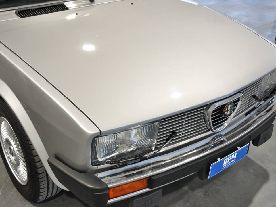 Image 11/49 of Alfa Romeo Alfetta 2.0 (1983)