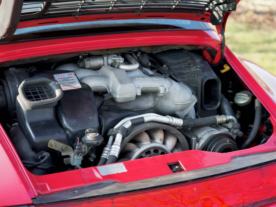 Image 34/46 of Porsche 911 Carrera (1997)