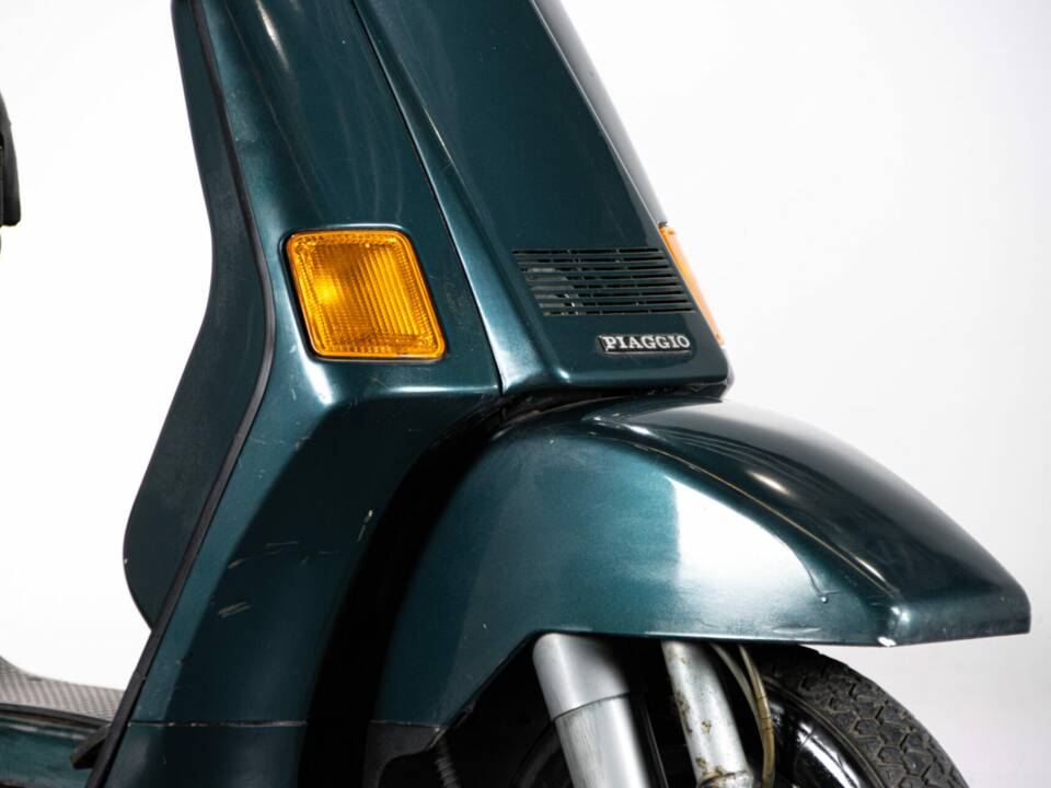 Bild 27/50 von Piaggio Vespa Cosa 150 (1990)