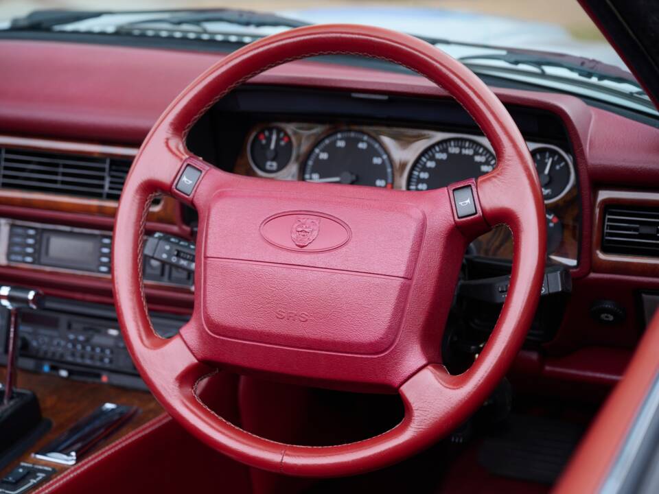 Image 7/50 of Jaguar XJS 6.0 (1993)