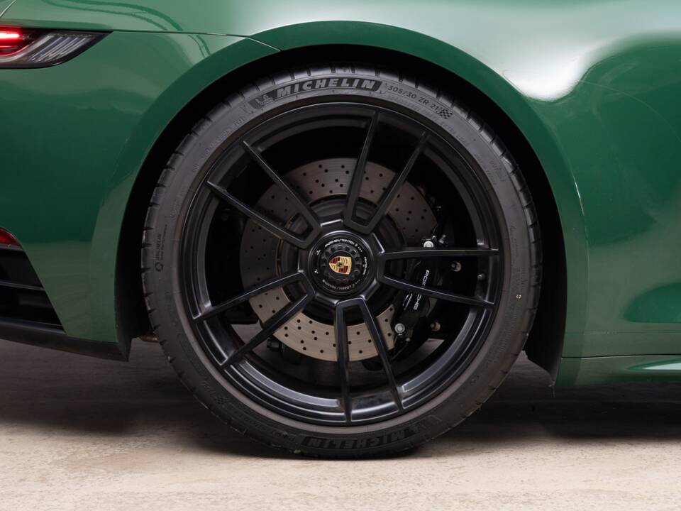 Bild 15/41 von Porsche 911 Carrera 4 GTS (2024)