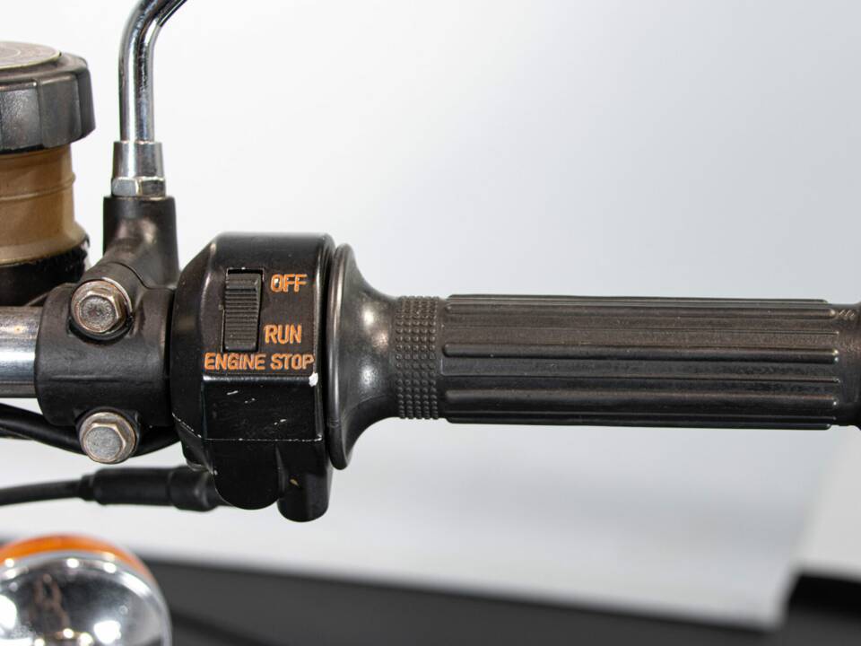 Bild 21/50 von Suzuki DUMMY (1979)