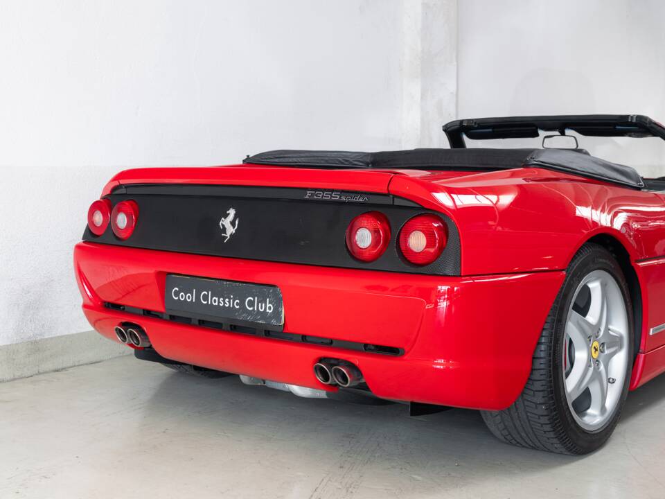 Immagine 2/4 di Ferrari F 355 Spider (1999)