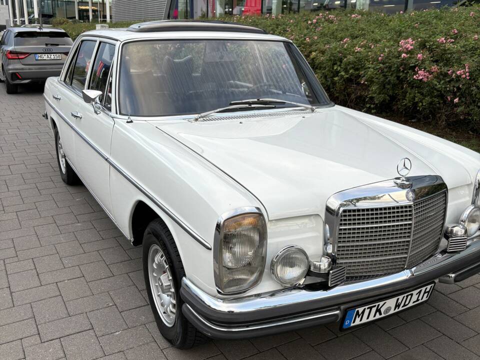 Bild 1/8 von Mercedes-Benz 250 (1970)