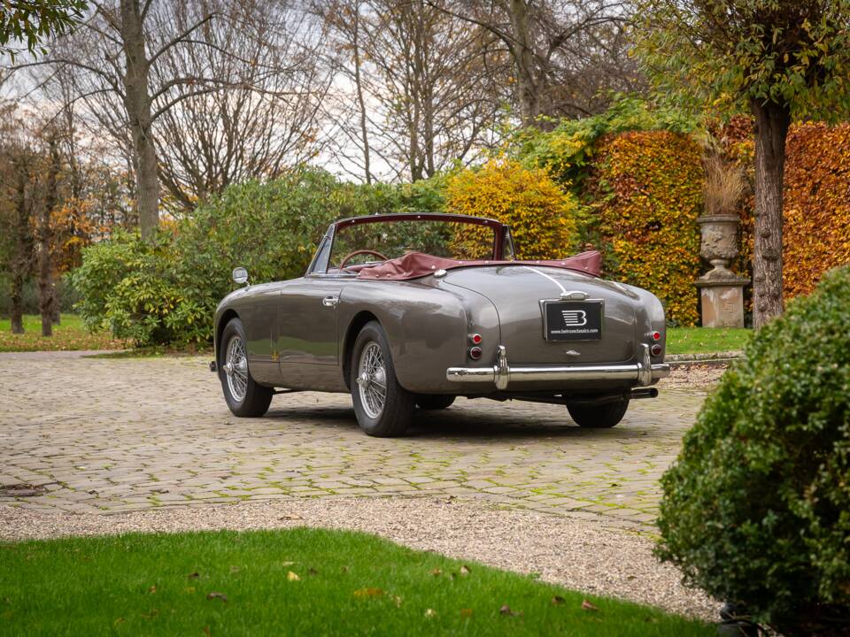 Afbeelding 25/29 van Aston Martin DB 2&#x2F;4 Mk II DHC (1956)