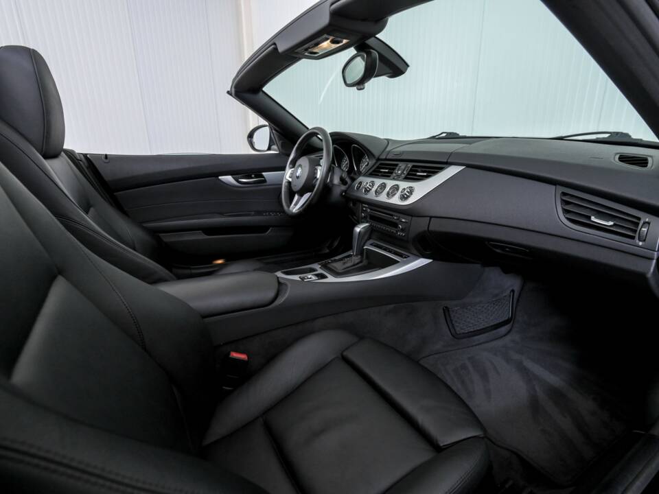 Image 12/50 of BMW Z4 sDrive23i (2010)
