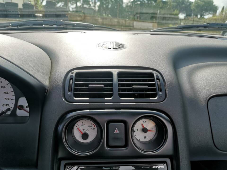 Bild 11/42 von MG TF 115 (2002)