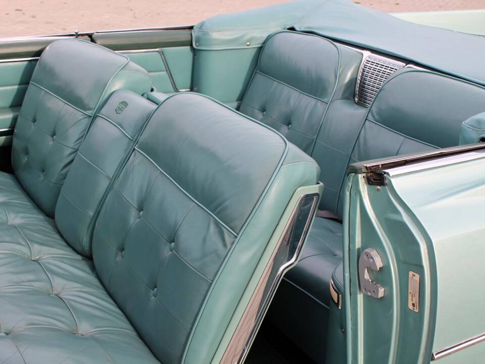 Image 11/29 of Cadillac 62 Convertible (1963)