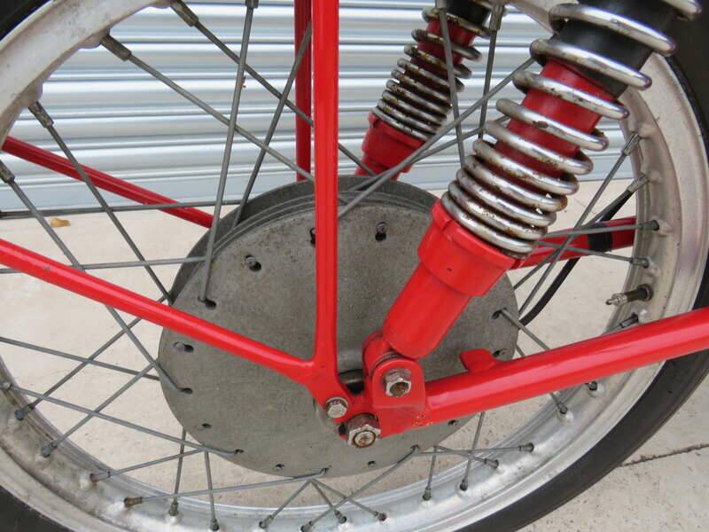 Image 33/43 of MV Agusta 175 CS Sport Disco Volante (1955)