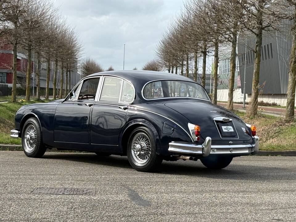 Image 19/25 of Jaguar Mk II 3.4 (1960)