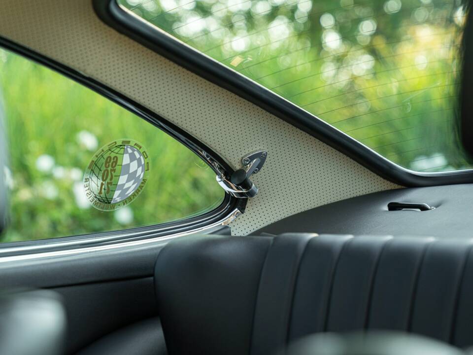 Image 39/50 of Porsche 911 2.2 S (1971)