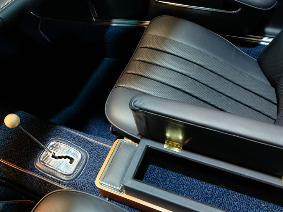 Image 32/50 of Mercedes-Benz 230 SL (1964)