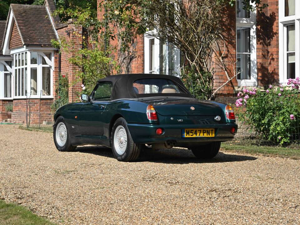 Bild 9/50 von MG RV8 (1995)