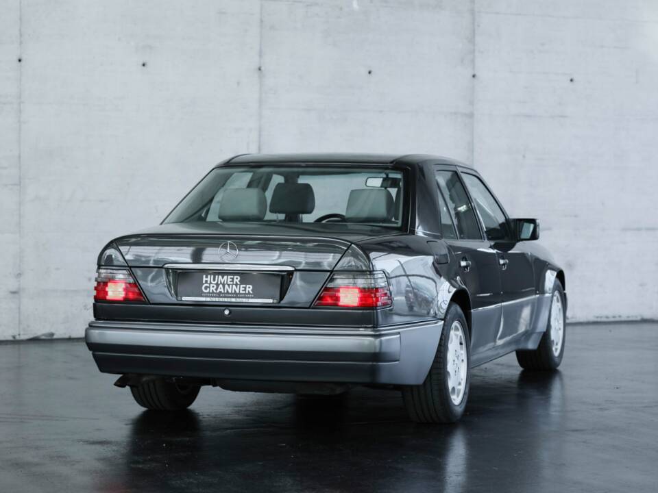 Bild 8/50 von Mercedes-Benz 500 E (1993)
