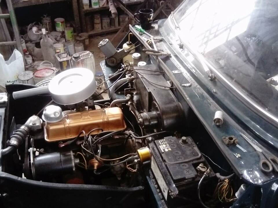 Image 69/93 of Triumph Herald 1200 (1964)