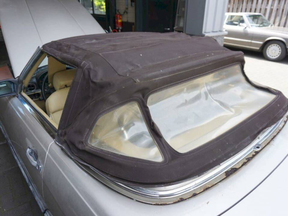 Bild 17/36 von Mercedes-Benz 560 SL (1989)