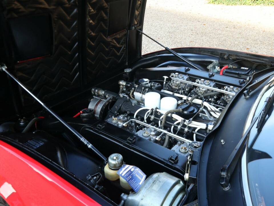 Imagen 41/50 de Ferrari 365 GTC/4 (1972)