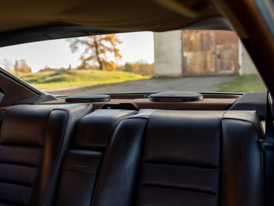 Image 65/95 of Mercedes-Benz 560 SEC (1985)