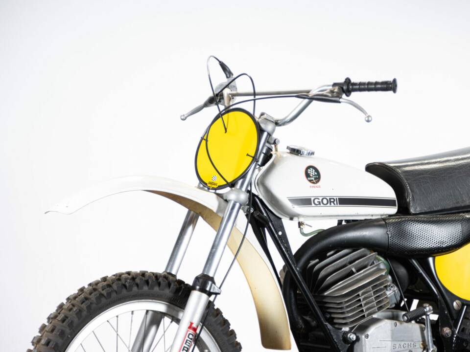 Afbeelding 32/33 van Gori GS 125 (1974)