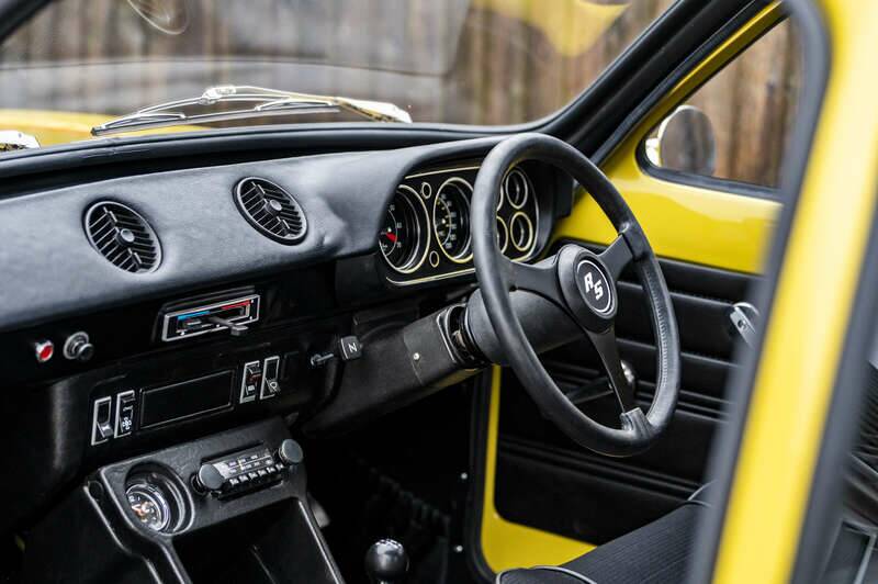 Image 24/50 of Ford Escort RS 2000 (1975)