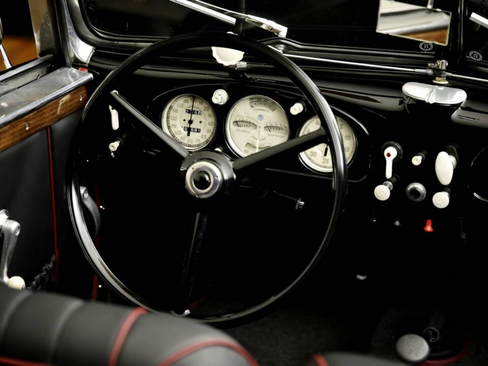 Image 15/35 of BMW 327/28 (1938)