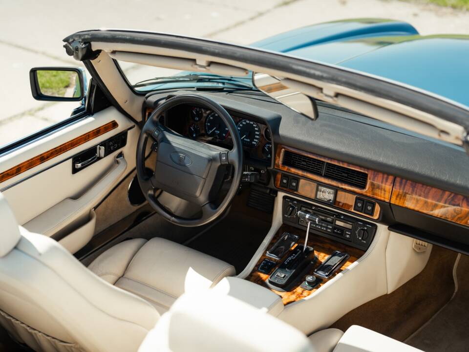Bild 21/35 von Jaguar XJS 6.0 (1994)